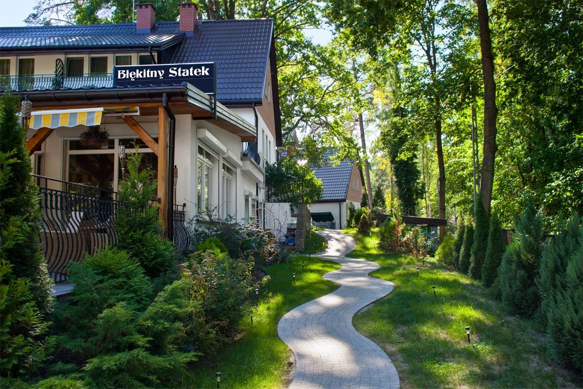 Deren, Jarzab, restauracja Doliva Park Krynica Morska