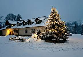 Ośrodek Wypoczynkowy & Restauracja Latarnia Wagabundy