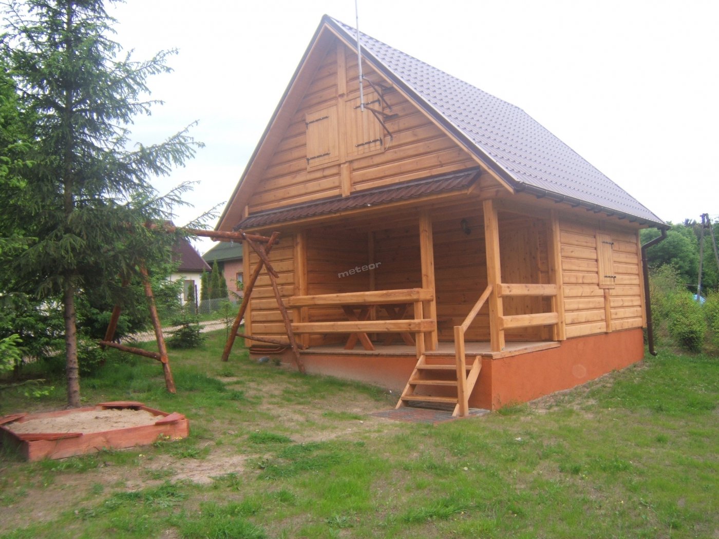 Domek drewniany 1