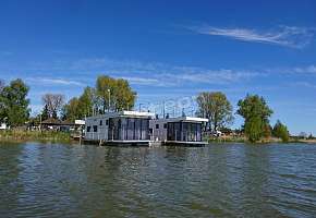 Domki Na Wodzie Arka 1